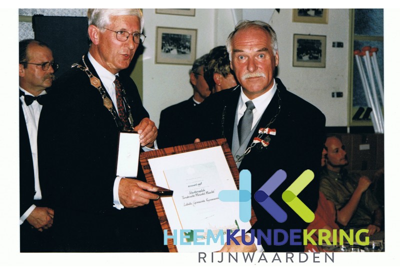 1998-0832 (2)